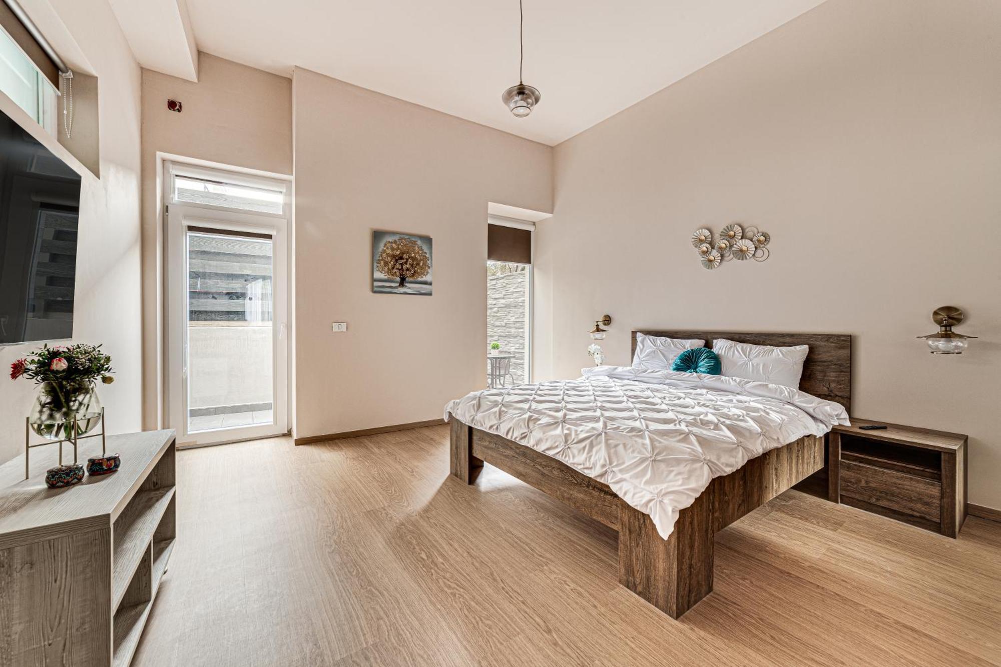 Ari Central Grand Apartments - Luxurious Stay Арад Екстер'єр фото